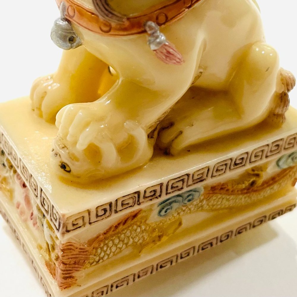Foo Dog Hand Decorated Painted Resin Figurine Makers Mark - Picture 7 of 12